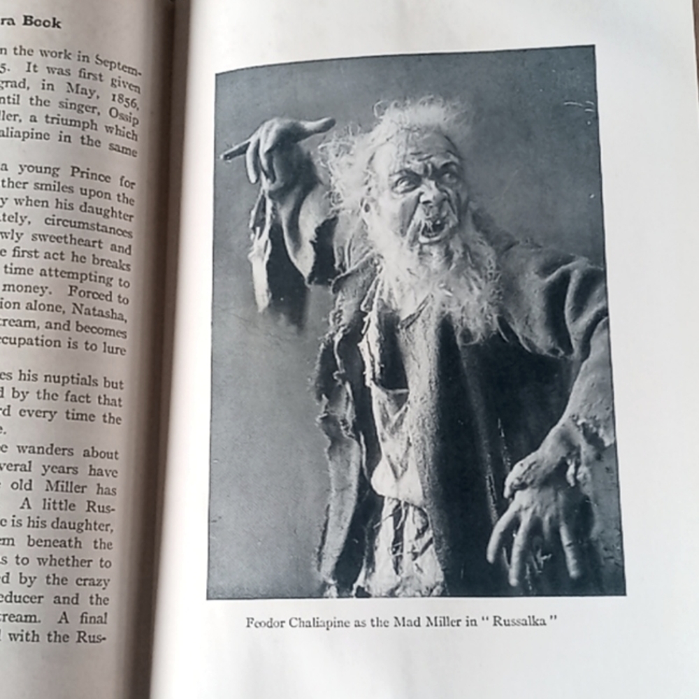 1930 Complete Opera Handbook - Picture 14 of 16